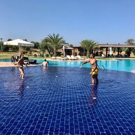 Flat 150 M To In Yeni Iskele Apartment Trikomo
