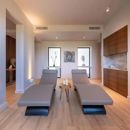 Flat 150 M To In Yeni Iskele * Trikomo